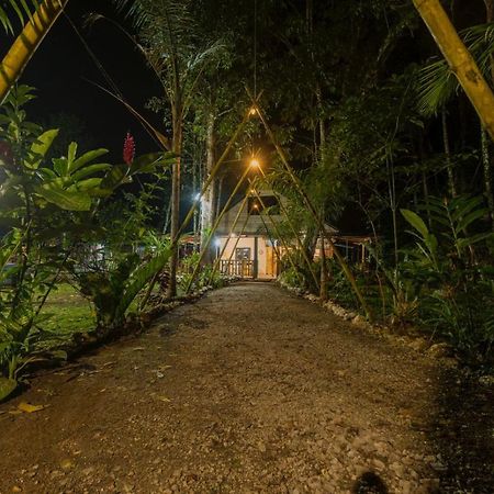 Nawal Otel Lanquín Dış mekan fotoğraf